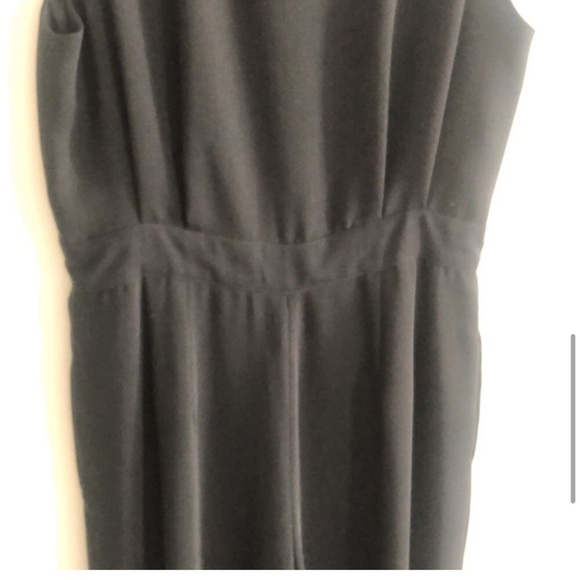 Ann Taylor  Deep V Neck Wide Leg Romper/Jumpsuit Size 14 - Picture 4 of 12